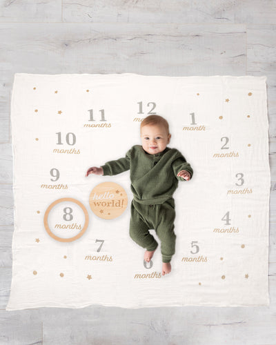 blanket & prop set