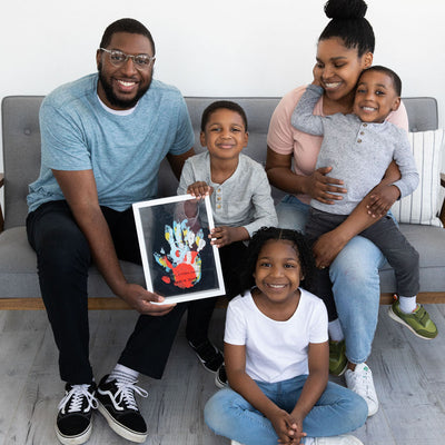 Pearhead's floating family handprint frame