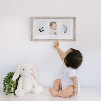 Pearhead's babyprints rustic frame